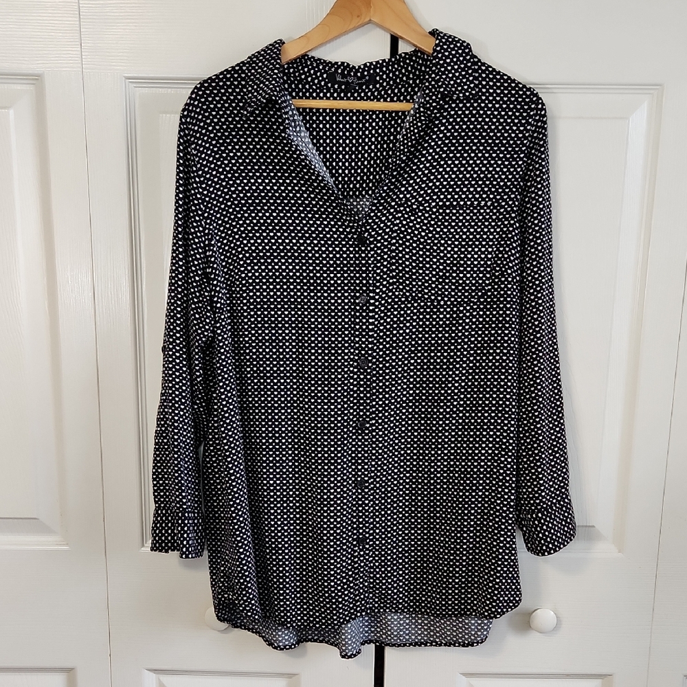 Velvet Heart Black and White‎ Heart Button-Down Shirt Size 1X Lightweight Soft
